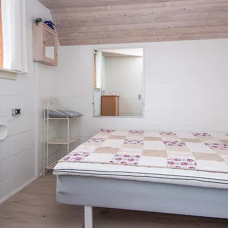 8 Person In Glesborg-by Traum * Glesborg